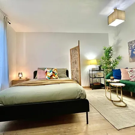 Fronton, Coeur De Vignes Et Parking Apartamento *
